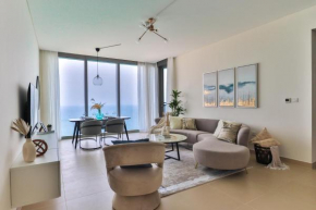 HiGuests - Dreamy Apt with Scenic Beach Views & Infinity Pool